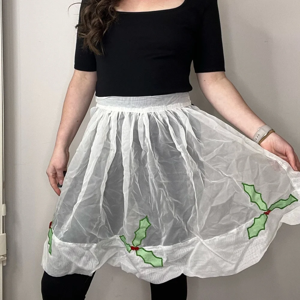 Handmade Vintage Holiday Half Apron Sheer With Holly and Berries One Size - Picture 1 of 8